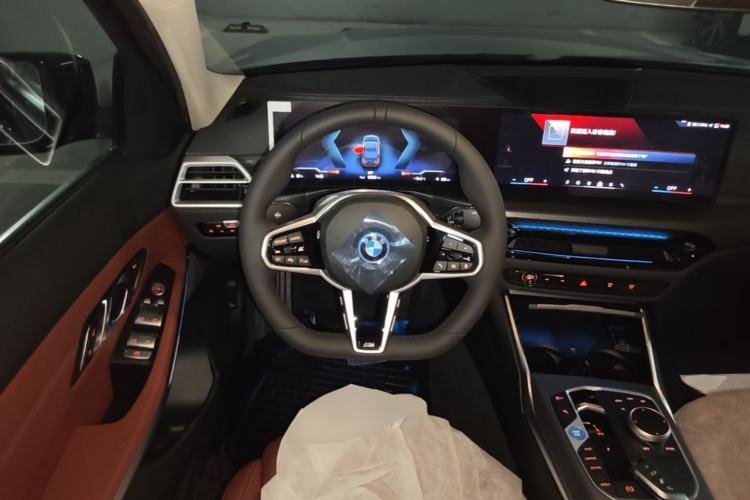 Used BMW i3 2026 Model, eDrive 35 L Steering Wheel