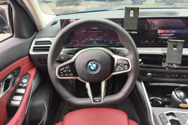 Used BMW i3 2026 Model, eDrive 35 L Steering Wheel