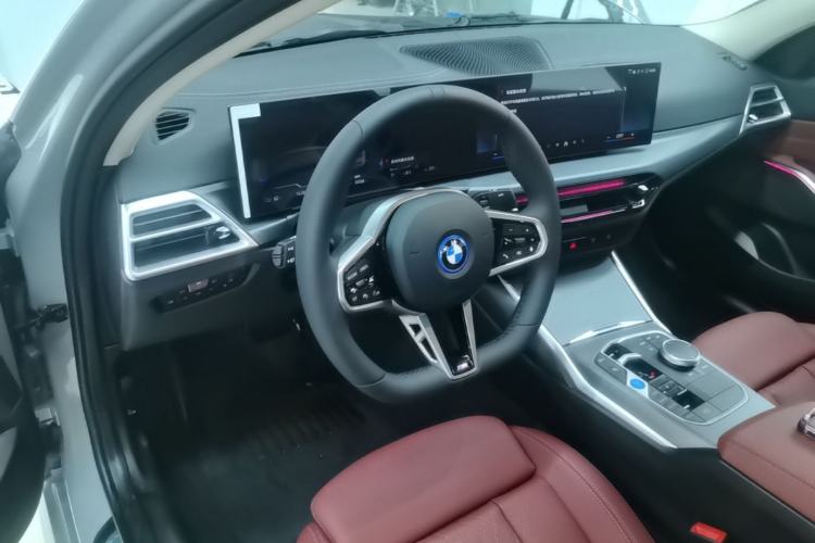 Used BMW i3 2026 Model, eDrive 35 L Center Console