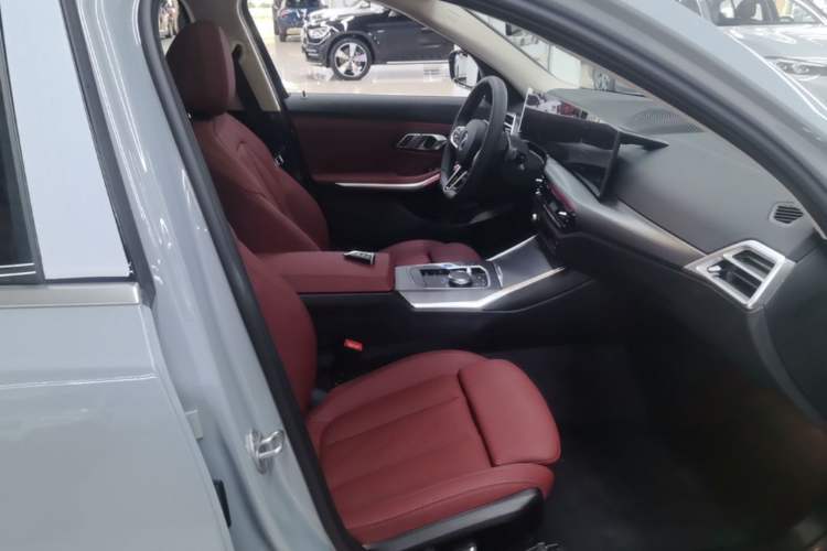 Used BMW i3 2026 Model, eDrive 35 L Right Front Seat