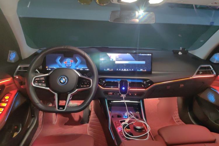 Used BMW i3 2026 Model, eDrive 35 L Center Console