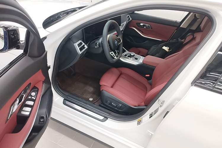 Used BMW i3 2026 Model Facelifted eDrive 40 L Midnight Package Driver Seat
