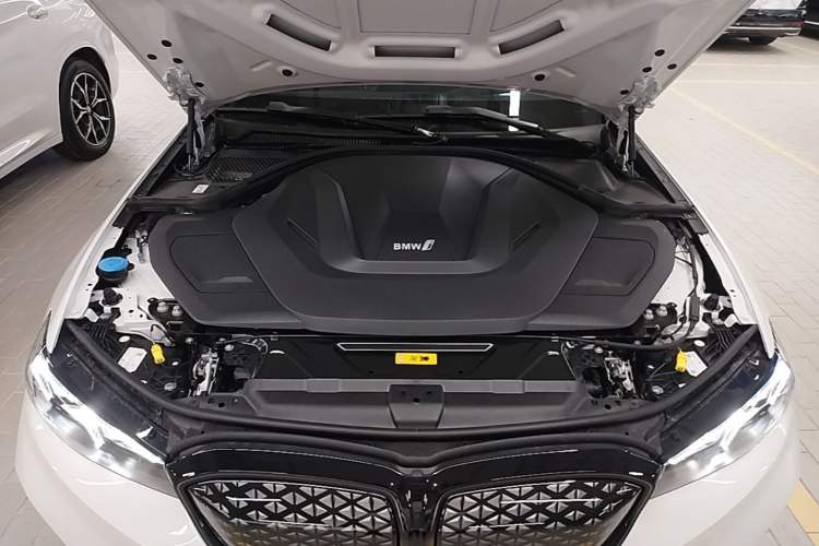 Used BMW i3 2026 Model Facelifted eDrive 40 L Midnight Package Engine Bay