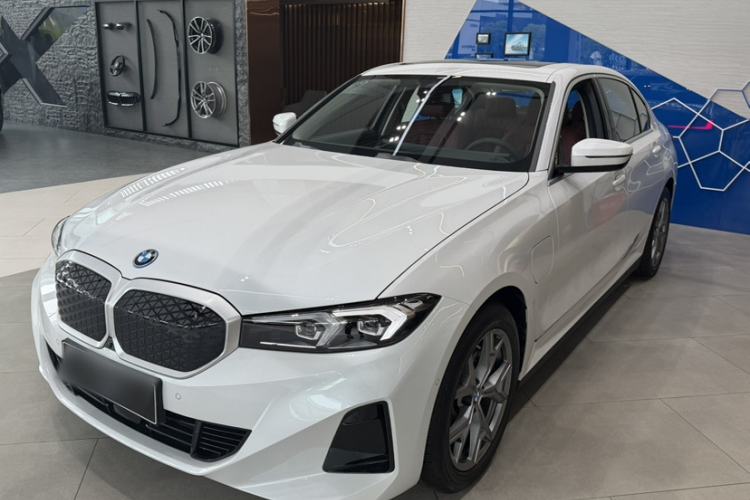 Used BMW i3 2026 Model Facelifted eDrive 35 L Exterior 5