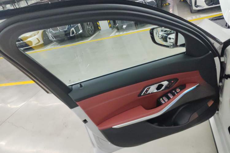 Used BMW i3 2026 Model, eDrive 35 L Left Front Door Interior