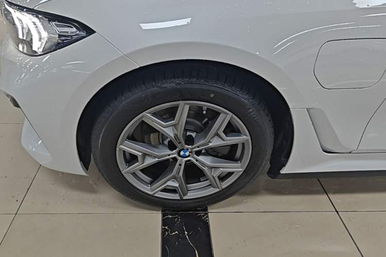 Used BMW i3 2026 Model, eDrive 35 L Left Front Wheel Hub