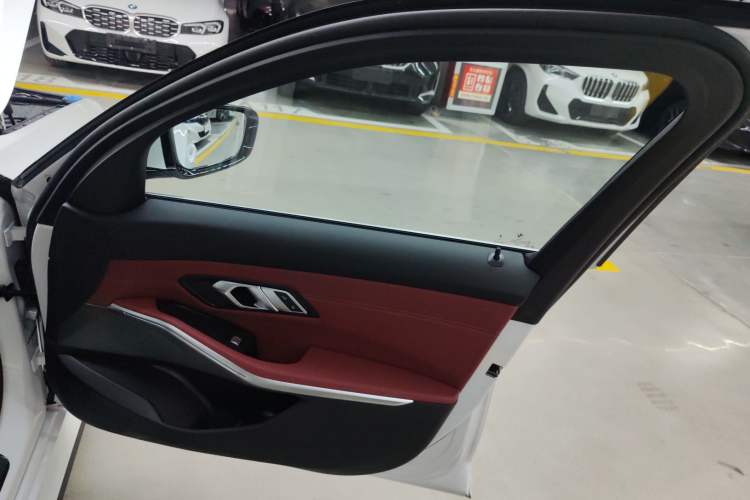 Used BMW i3 2026 Model, eDrive 35 L Right Front Door Interior