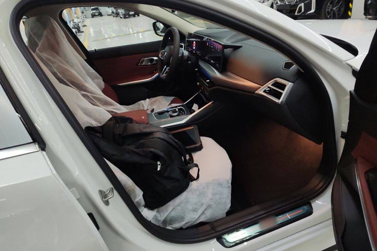 Used BMW i3 2026 Model, eDrive 35 L Right Front Seat