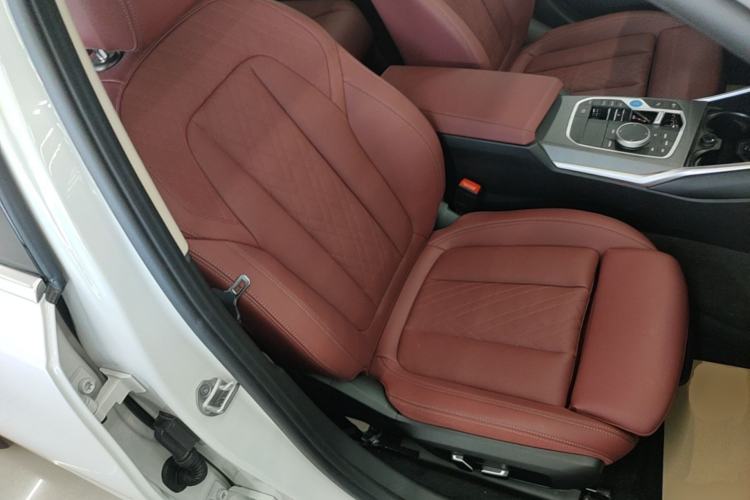 Used BMW i3 2026 Model, eDrive 35 L Right Front Seat