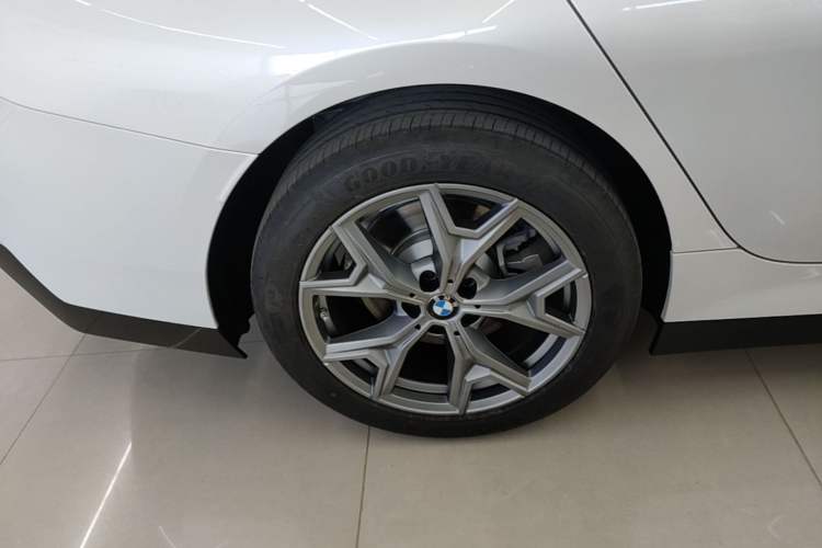 Used BMW i3 2026 Model, eDrive 35 L Right Rear Wheel Hub