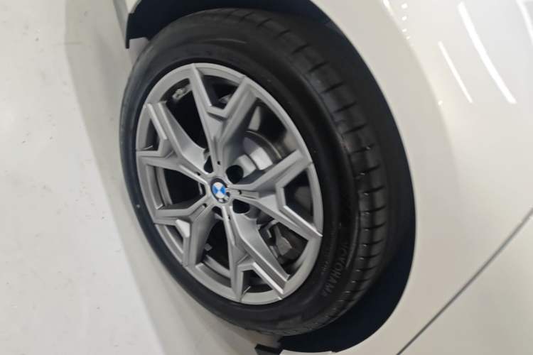Used BMW i3 2026 Model, eDrive 35 L Right Rear Wheel Hub