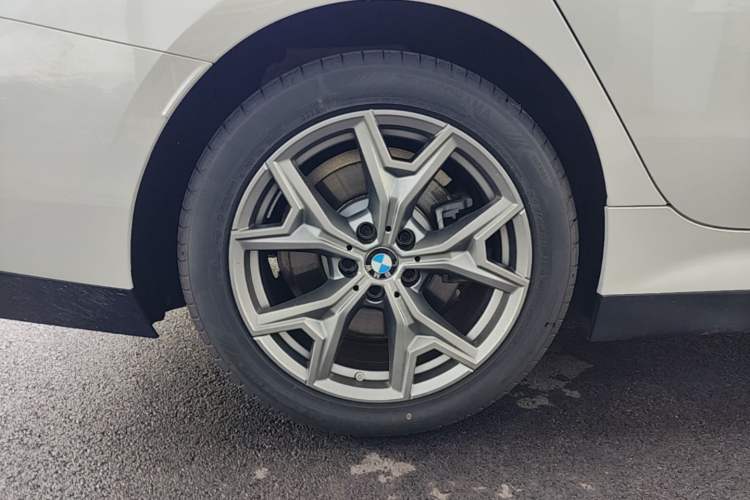 Used BMW i3 2026 Model, eDrive 35 L Right Rear Wheel Hub