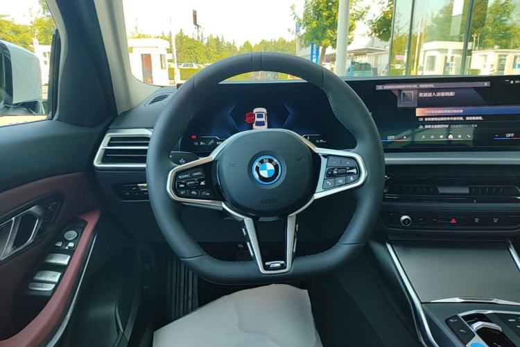 Used BMW i3 2026 Model, eDrive 35 L Steering Wheel