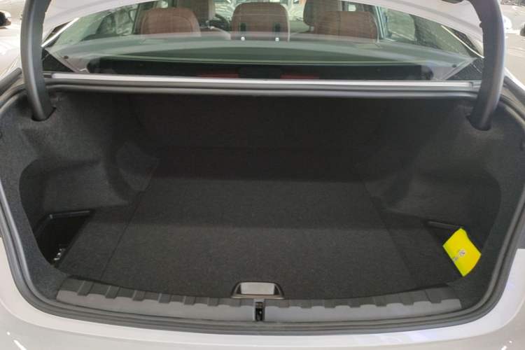 Used BMW i3 2026 Model, eDrive 35 L Trunk