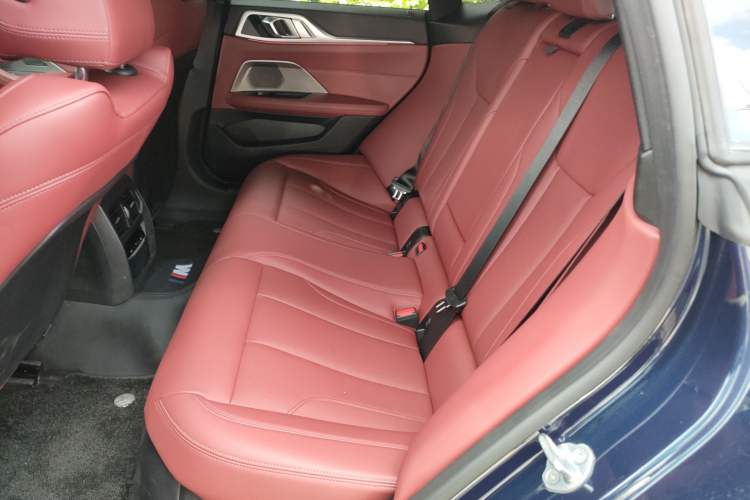 Used BMW i4 2022 eDrive40 Interior 4