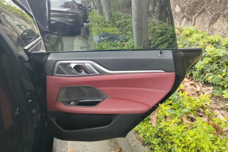 Used BMW i4 2022 eDrive40 Interior 6