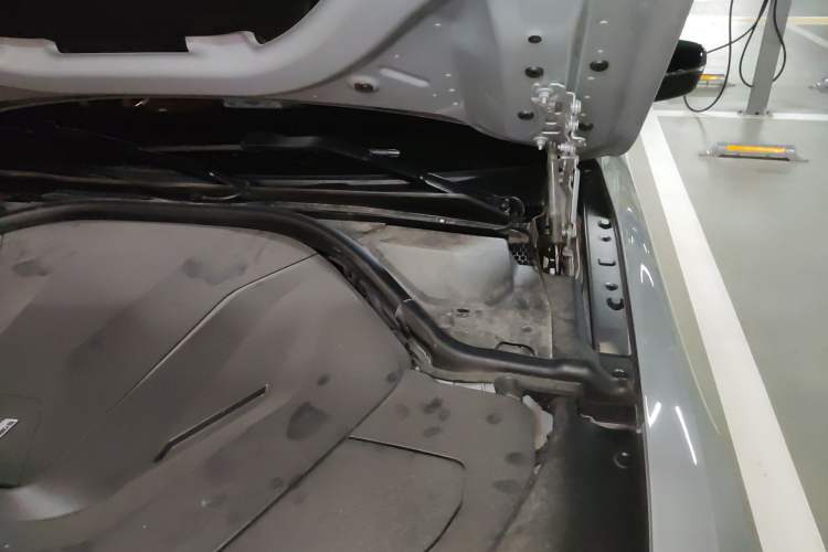 Used BMW i4 2022 eDrive40 Engine Bay Left