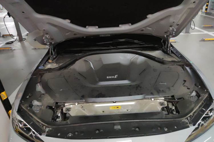 Used BMW i4 2022 eDrive40 Engine Bay