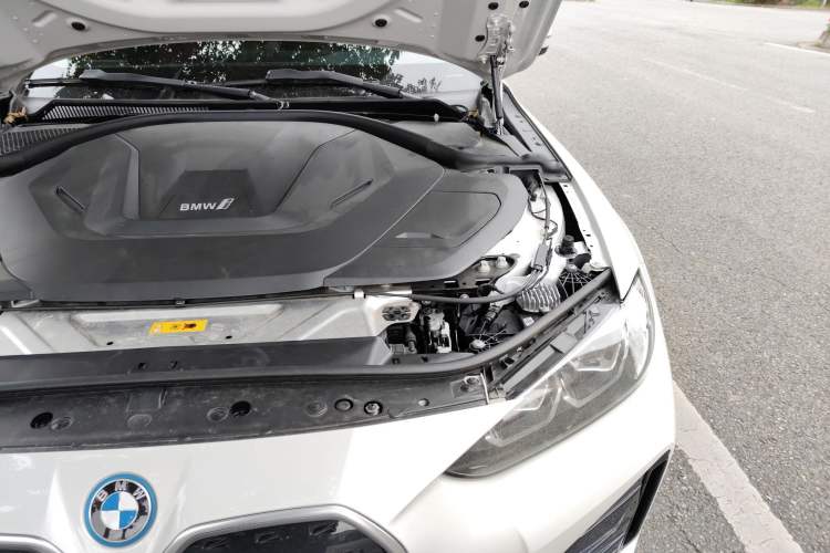 Used BMW i4 2023 eDrive35 Engine Bay Left