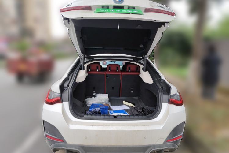 Used BMW i4 2023 eDrive35 Trunk