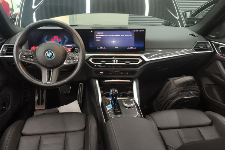 Used BMW i4 2022 M50 Center Console