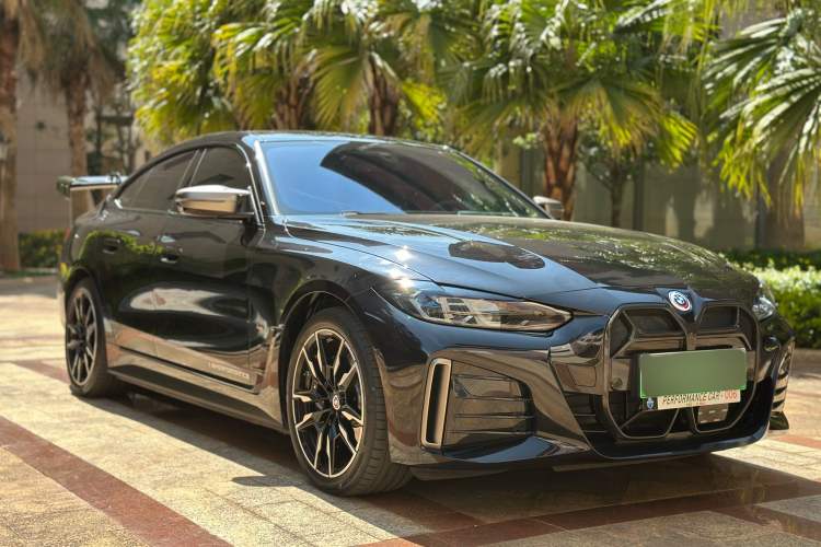 Used BMW i4 2022 M50 Exterior 2