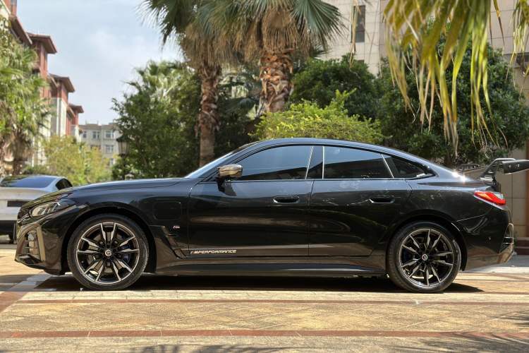 Used BMW i4 2022 M50 Exterior 4