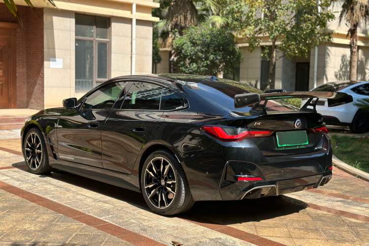 Used BMW i4 2022 M50 Exterior 5