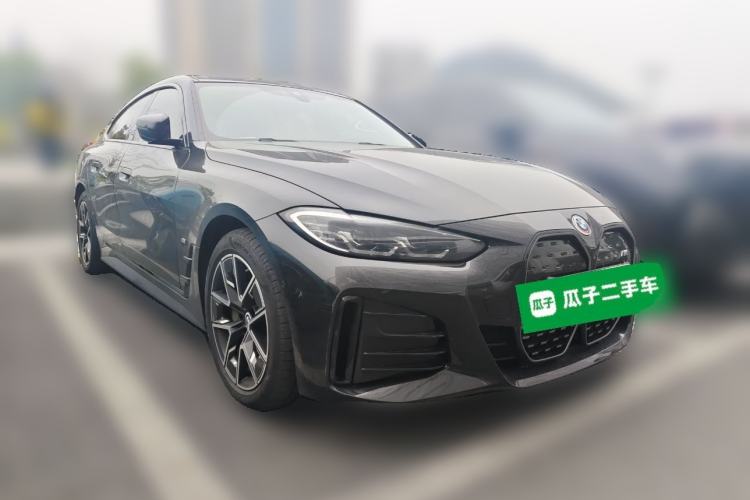 Used BMW i4 2022 eDrive40 Front Right 45 Deg