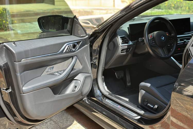 Used BMW i4 2022 M50 Interior 1