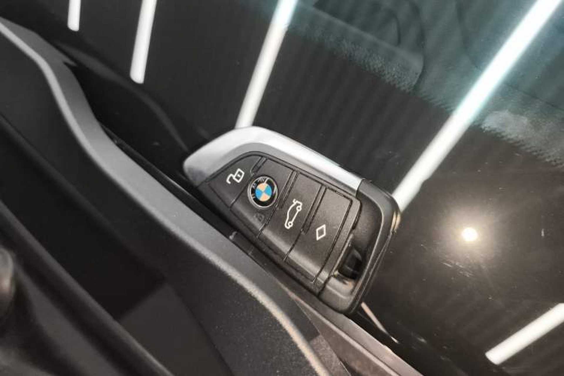 Used BMW i4 2022 M50 Interior 1