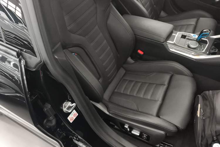 Used BMW i4 2022 M50 Right Front Seat