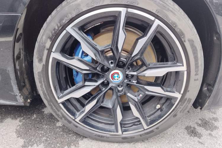 Used BMW i4 2022 M50 Right Front Wheel Hub