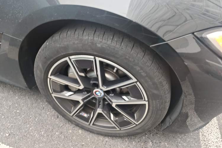 Used BMW i4 2022 eDrive40 Right Front Wheel Hub