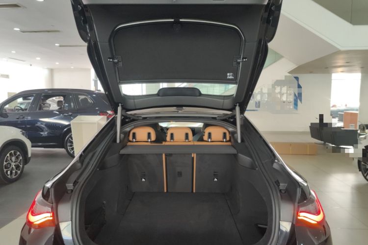 Used BMW i4 2022 M50 Trunk
