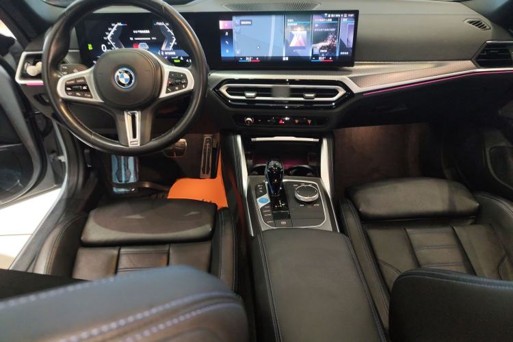 Used BMW i4 2022 M50 Center Console