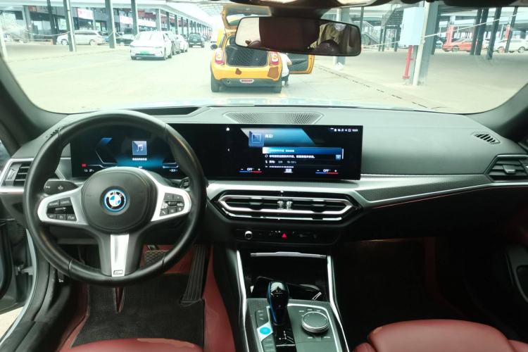Used BMW i4 2022 eDrive40 Center Console