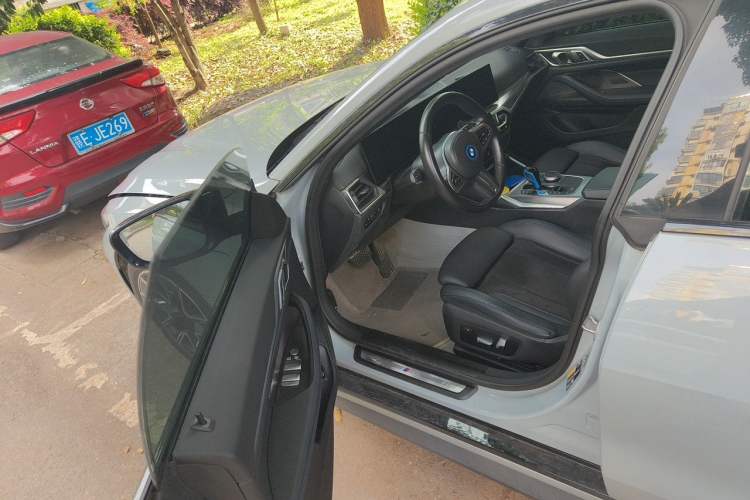 Used BMW i4 2022 eDrive40 Driver Seat
