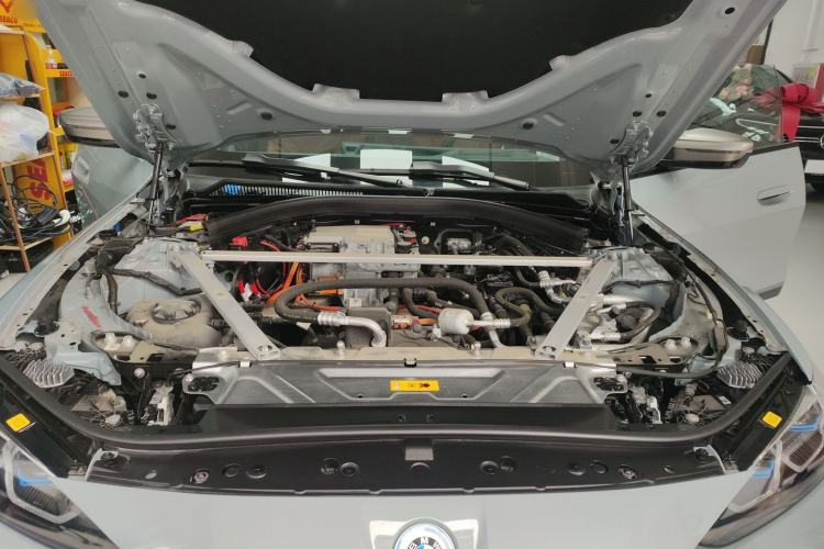 Used BMW i4 2022 M50 Engine Bay