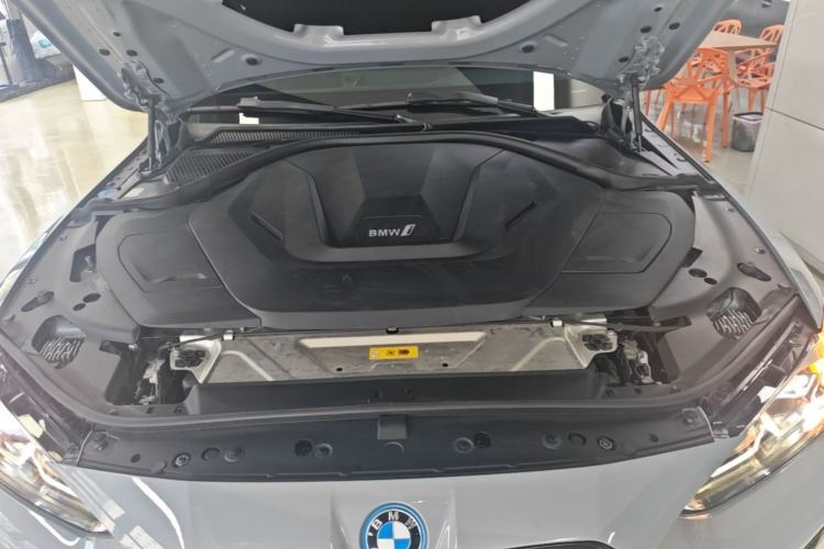 Used BMW i4 2022 eDrive40 Engine Bay