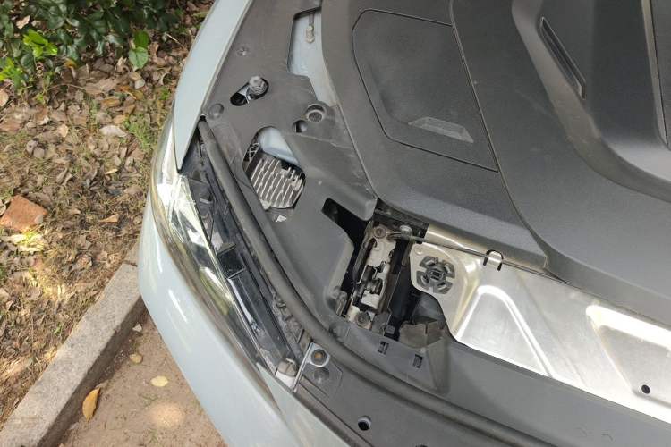 Used BMW i4 2022 eDrive40 Engine Bay Right