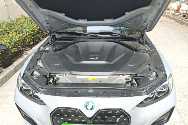 Used BMW i4 2022 eDrive40 Engine Bay