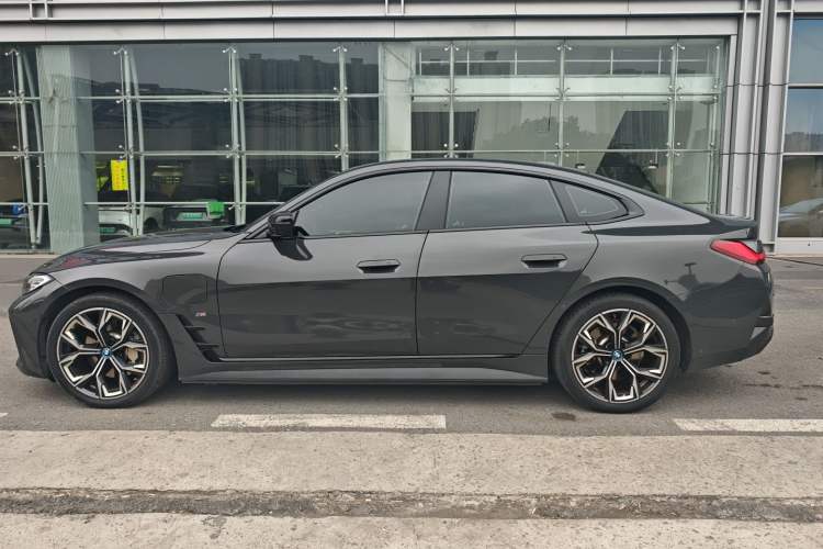 Used BMW i4 2022 eDrive40 Exterior 3