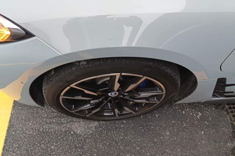 Used BMW i4 2022 M50 Exterior 4