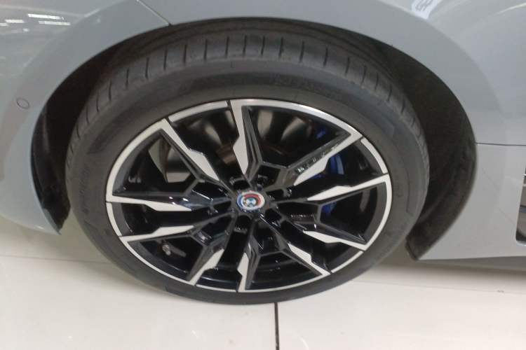 Used BMW i4 2022 M50 Exterior 7