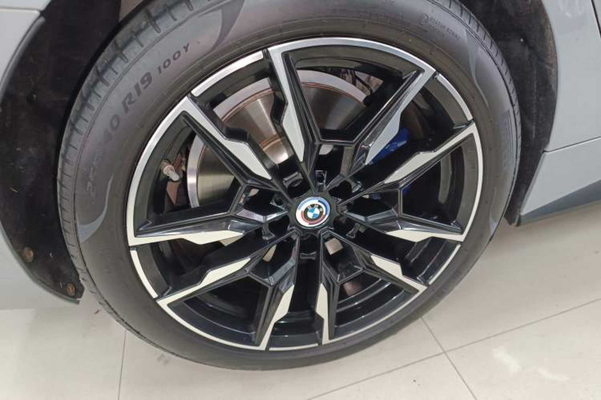 Used BMW i4 2022 M50 Exterior 8