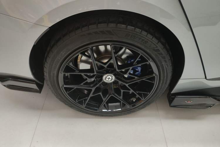 Used BMW i4 2022 M50 Exterior 8