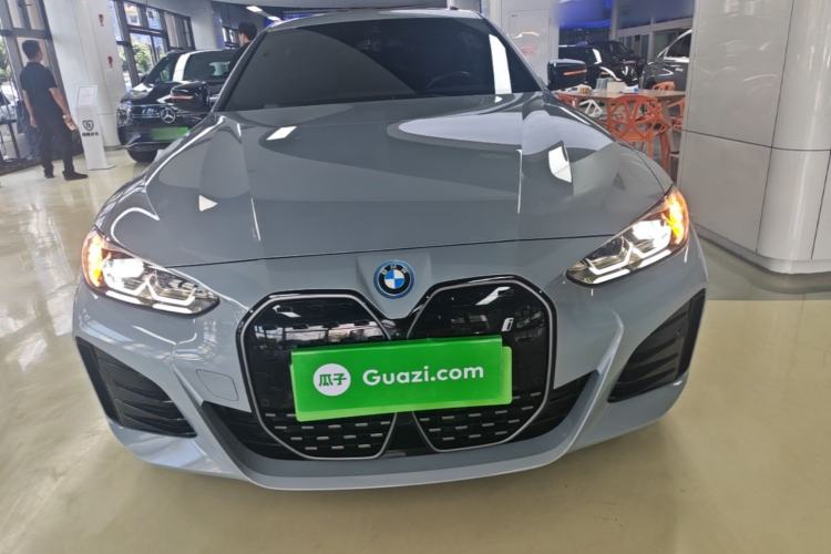 Used BMW i4 2022 eDrive40 Front