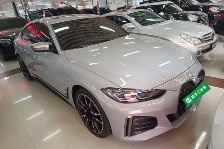 Used BMW i4 2022 M50 Front Right 45 Deg