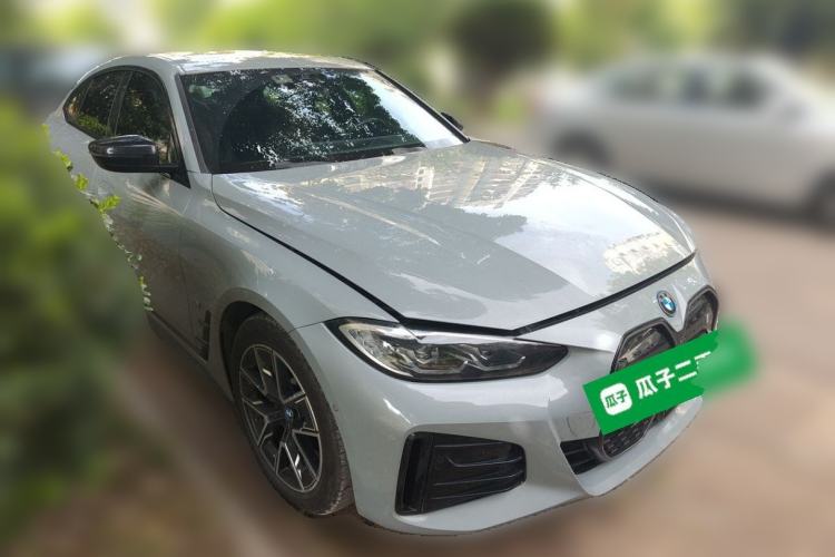Used BMW i4 2022 eDrive40 Front Right 45 Deg